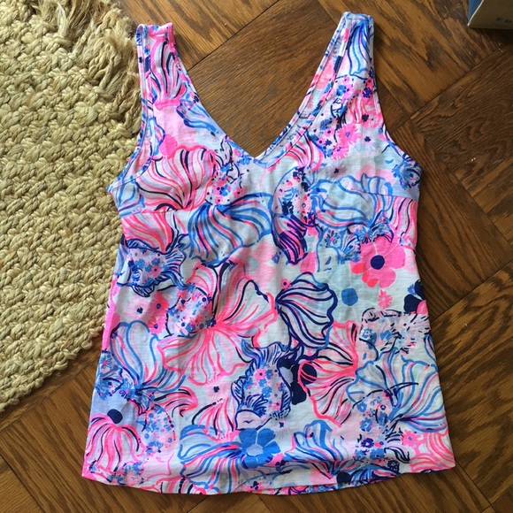 Lilly Pulitzer Gigi top - Picture 2 of 4